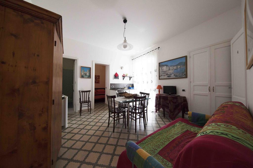 Gioeni 23 Apartment เชฟาลู ห้อง รูปภาพ